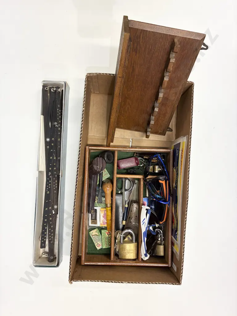 Box Qty of Assorted Including Vintage Lot Shoe Horns Spoon Horns Etc Image 1++