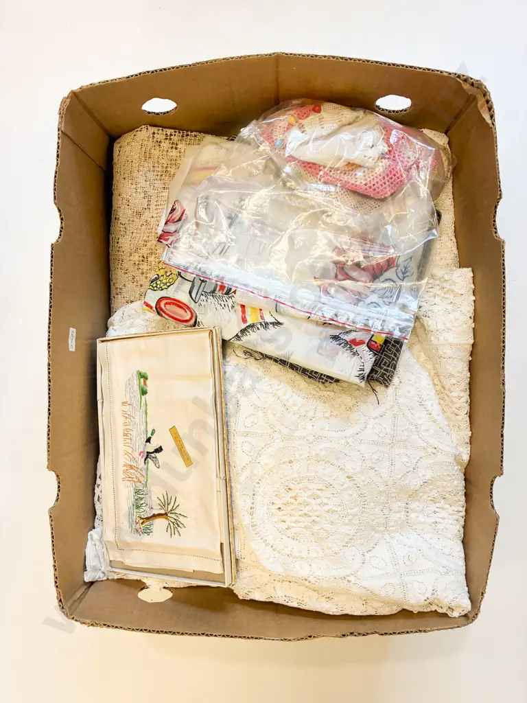 Qty of Assorted Vintage Linen Together With Woven Mat Image 1++