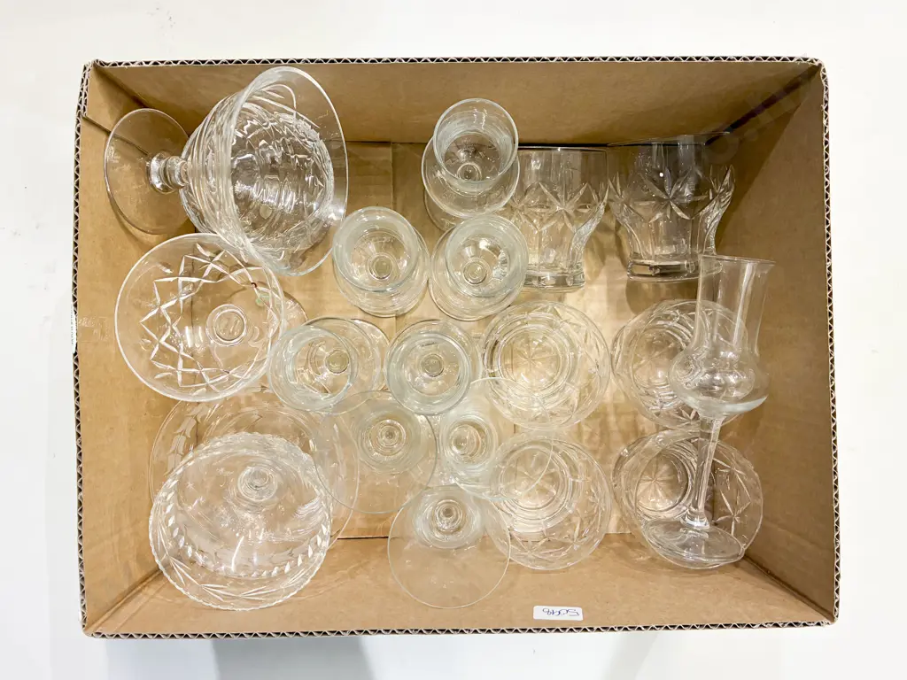 Box Qty of Assorted Crystal and Glass Ware Image 1++