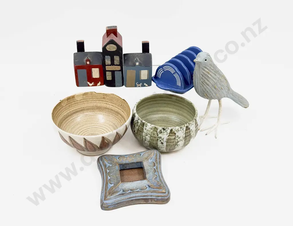 Two Hamner Pottery Bowls Together With Bird Ornament and Bretby Toast Rack Etc. Image 1++