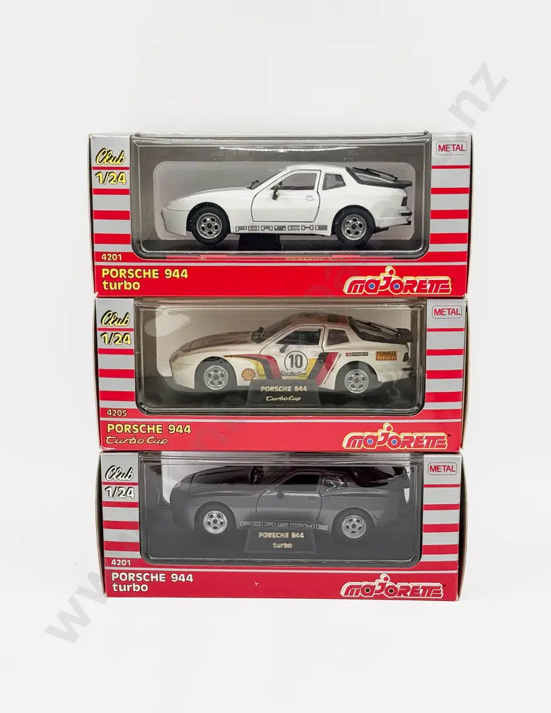 Three Boxed Majorete 1:24 Porsche Models Image 1++