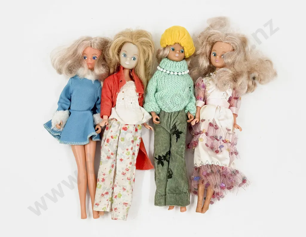 Four Daisy Dolls Image 1++