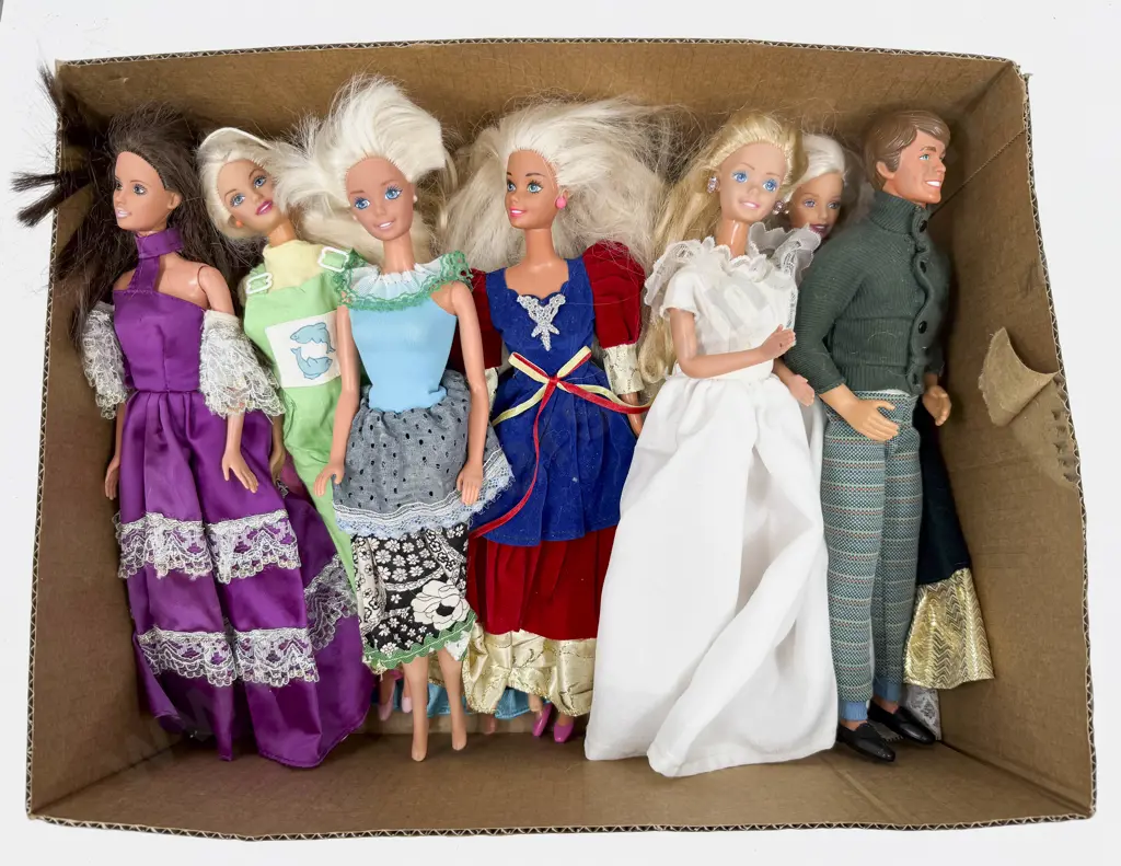 Qty Barbie Dolls Play Worn Image 1++