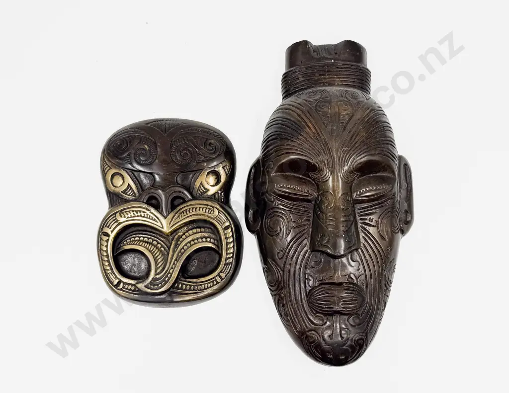 Two NZ Metal Wall Hangings Image 1++