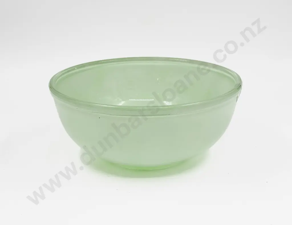Pyrex Green Glass Mixing Bowl Image 1++