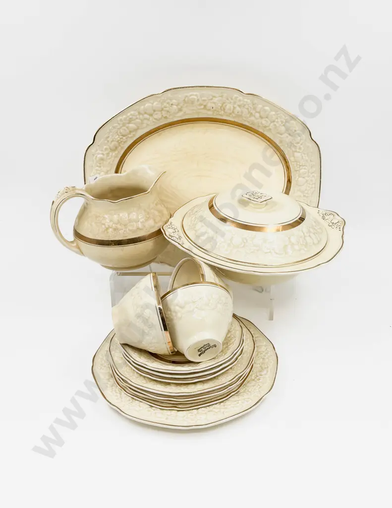 Crown Ducal Crown Florentine Pattern Part Dinner Set Image 1++