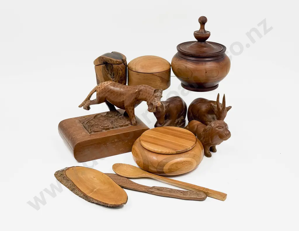 Box Qty of Assorted Woodware Image 1++