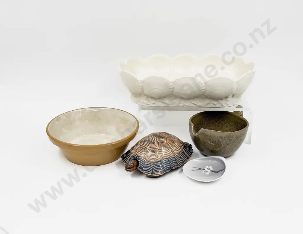Spode Shell Form Vase Together with Wade Turtle and Assorted Image 1++