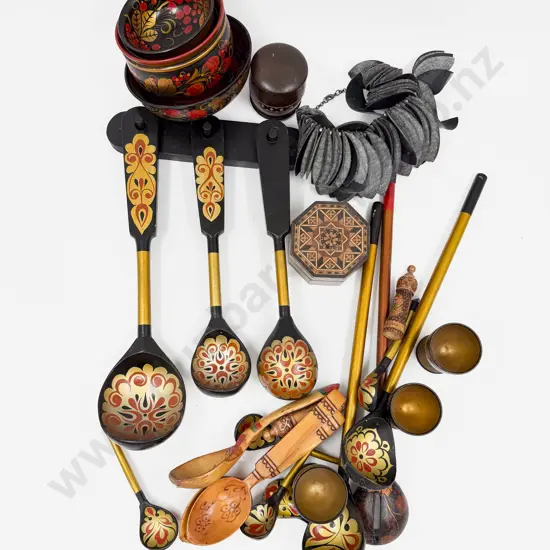 Qty of Assorted Lacquer Ware etc