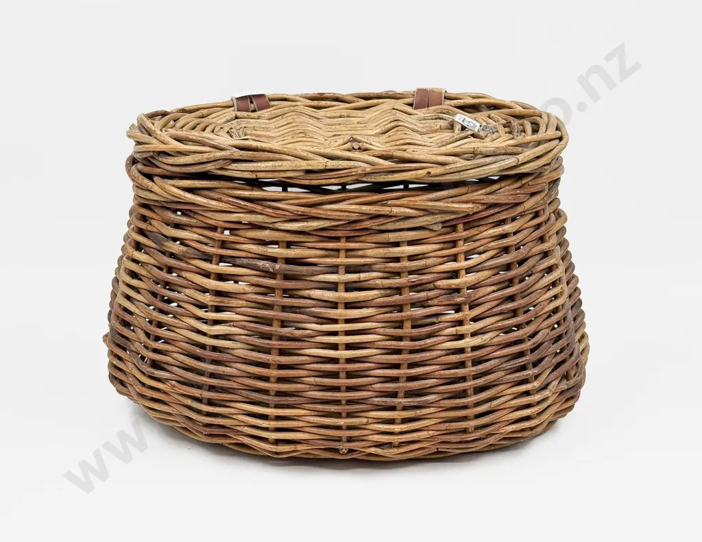 Vintage Wicker Fishing Basket Image 1++
