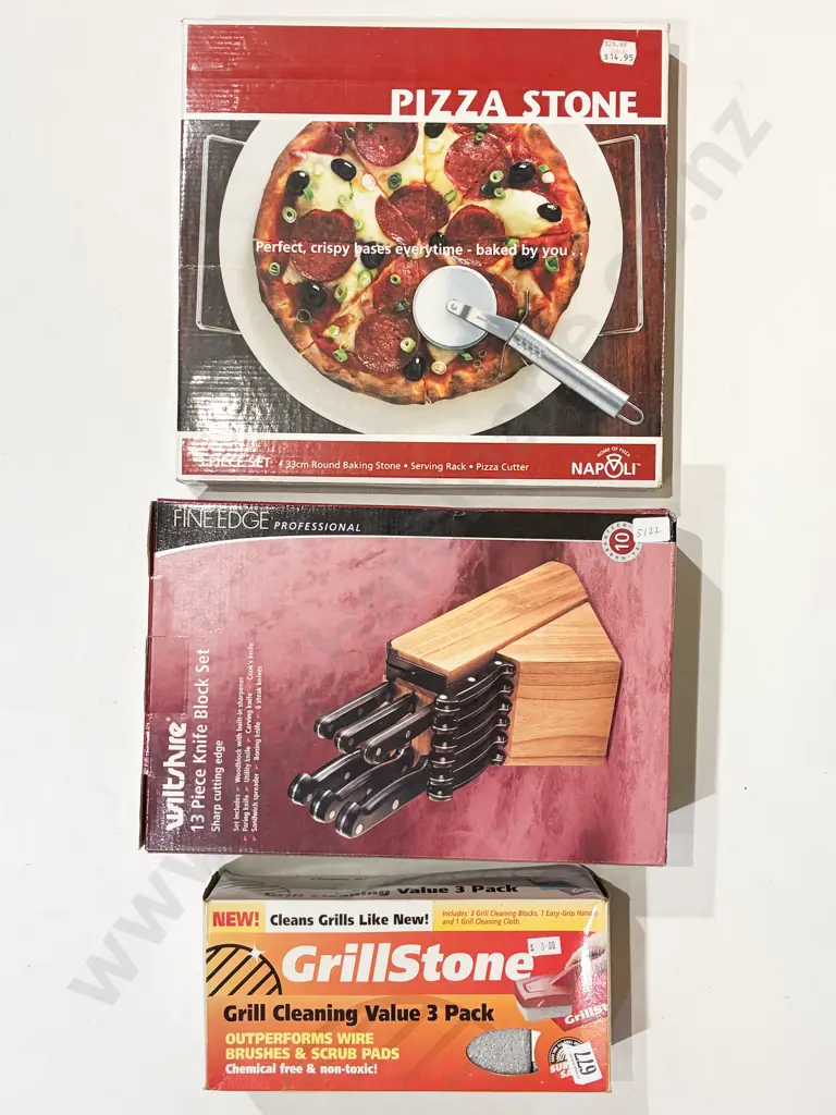 Boxed Pizza Stone Together with Thirteen Block Knife Set and Other Image 1++