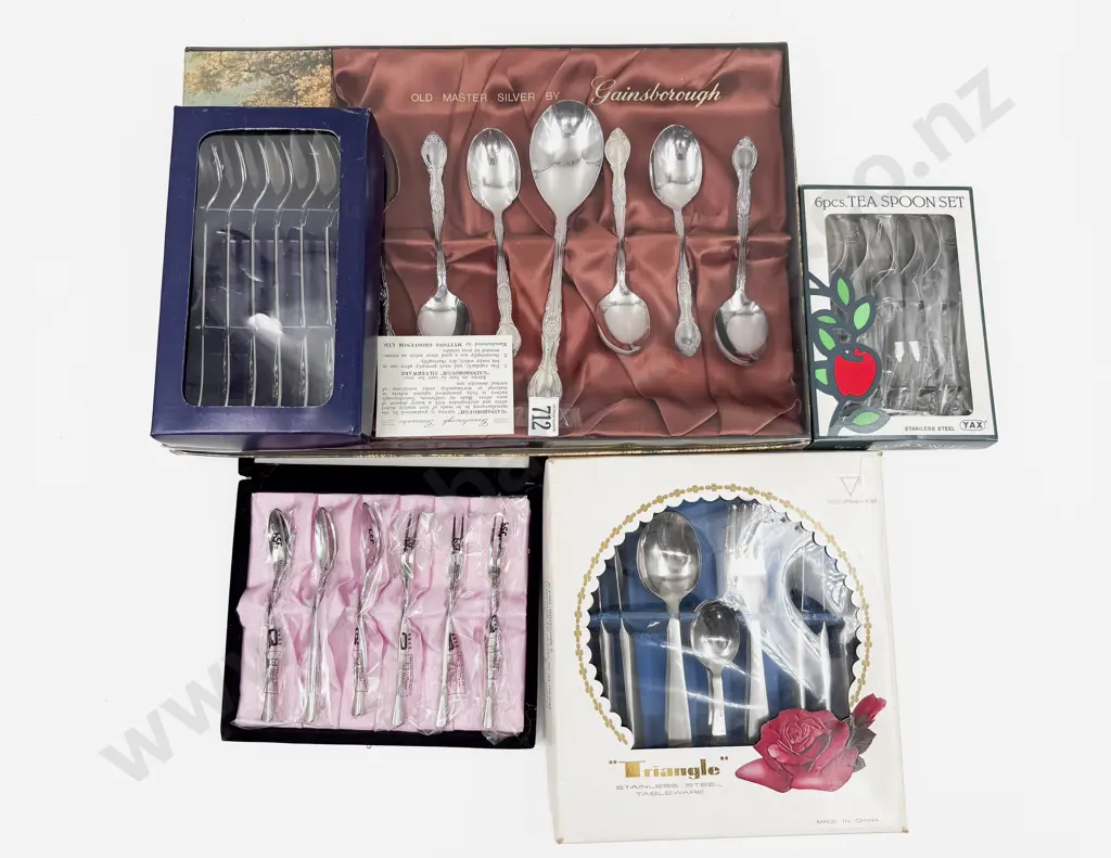 Qty of Assorted Boxed Cutlery Image 1++