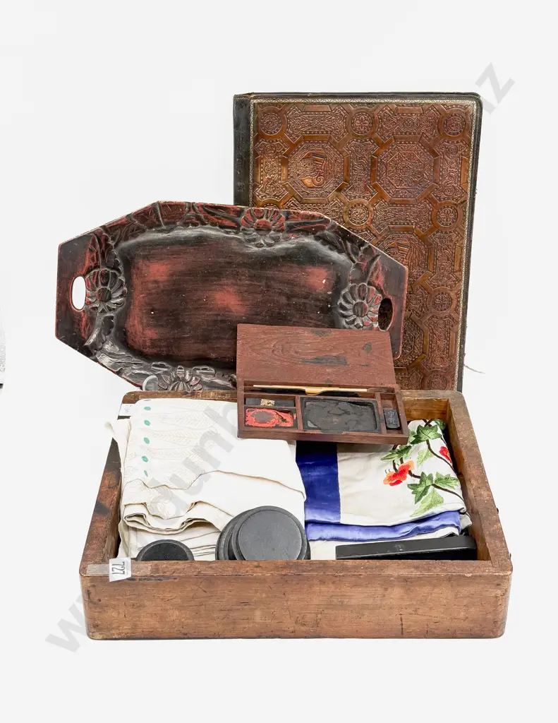 Qty of Assorted Linen and Wood Ware Etc. Image 1++