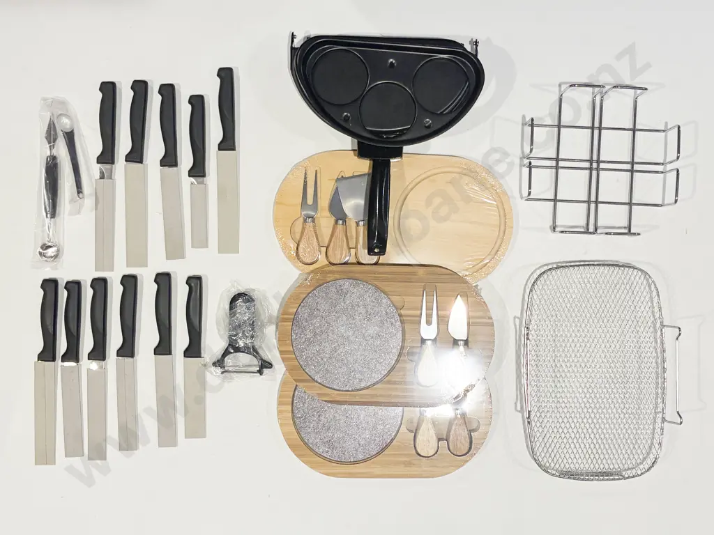 Qty of Assorted Kitchenware and Accessories Image 1++