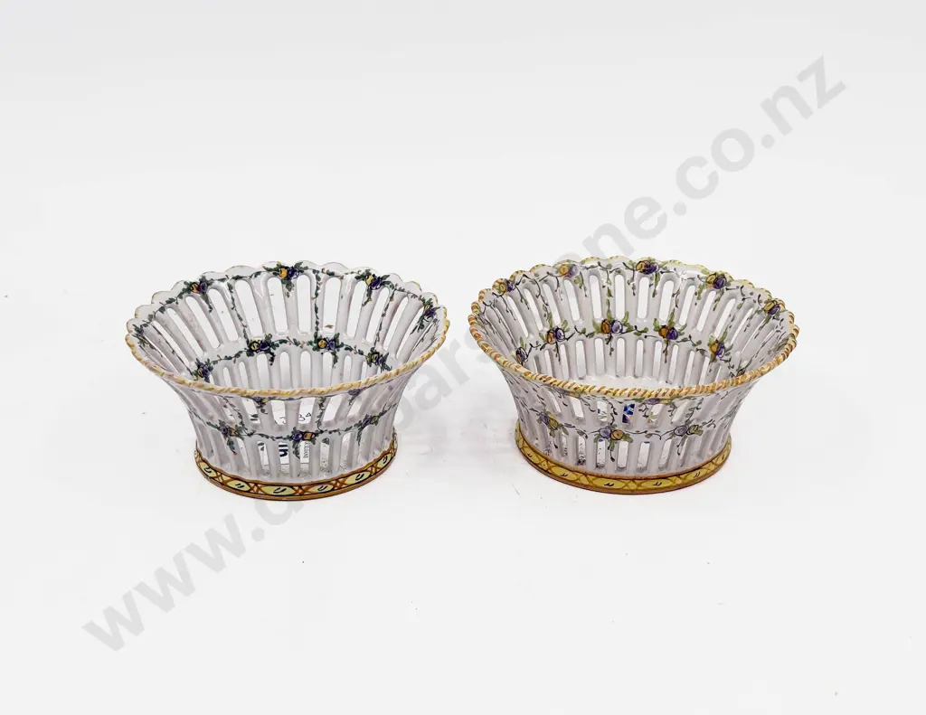 Pair of Vintage Pierced Italian China Dishes Image 1++
