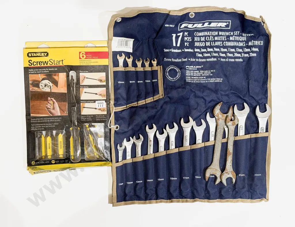Stanley Screwdriver Set Together with Seventeen Piece Wrench Set Image 1++