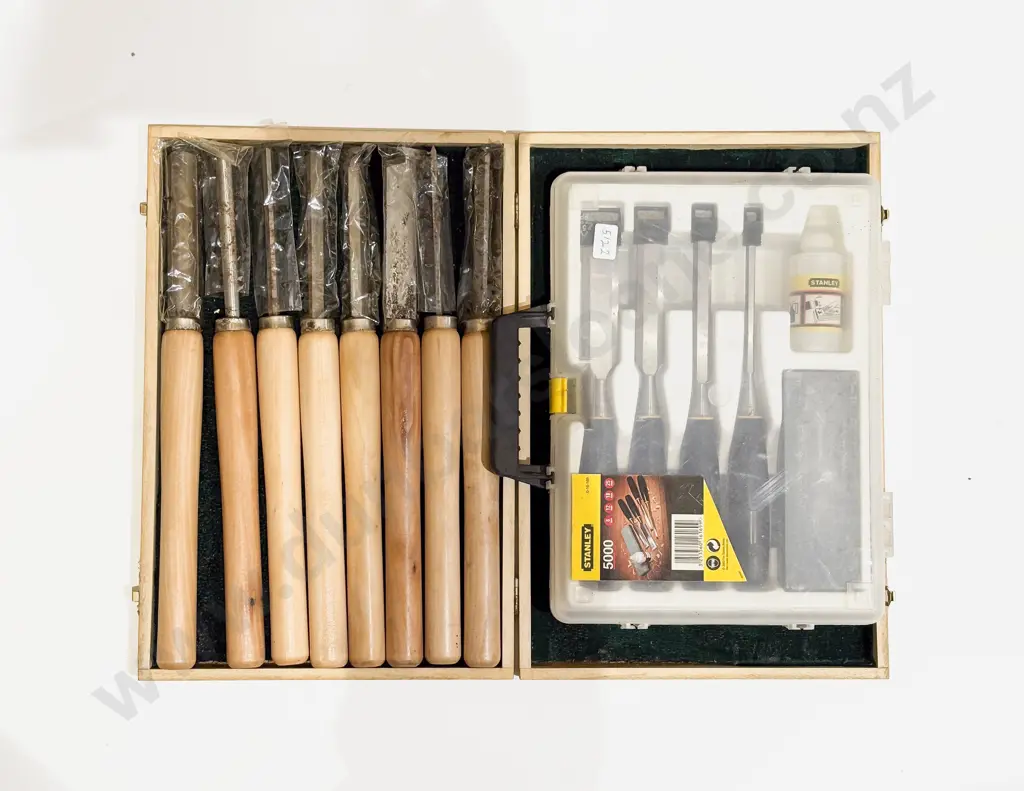 Cased Stanley Chisel Set Together with Other Chisel Set Image 1++