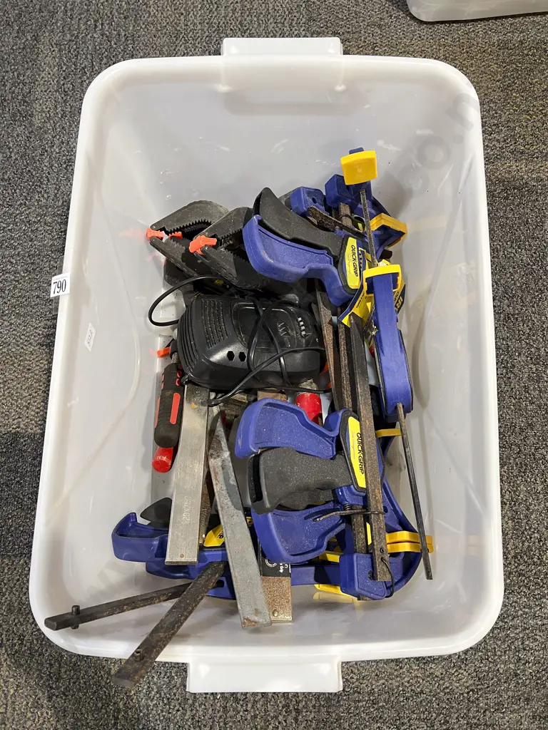 Box Qty of Assorted Clamps Etc Image 1++