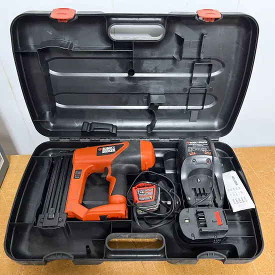 Black and decker Electric Nail Gun In Case With Charger