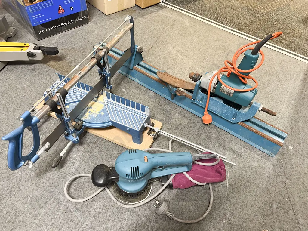 Mitre Saw Together with Black and Decker Mitre Drill and Other Image 1++