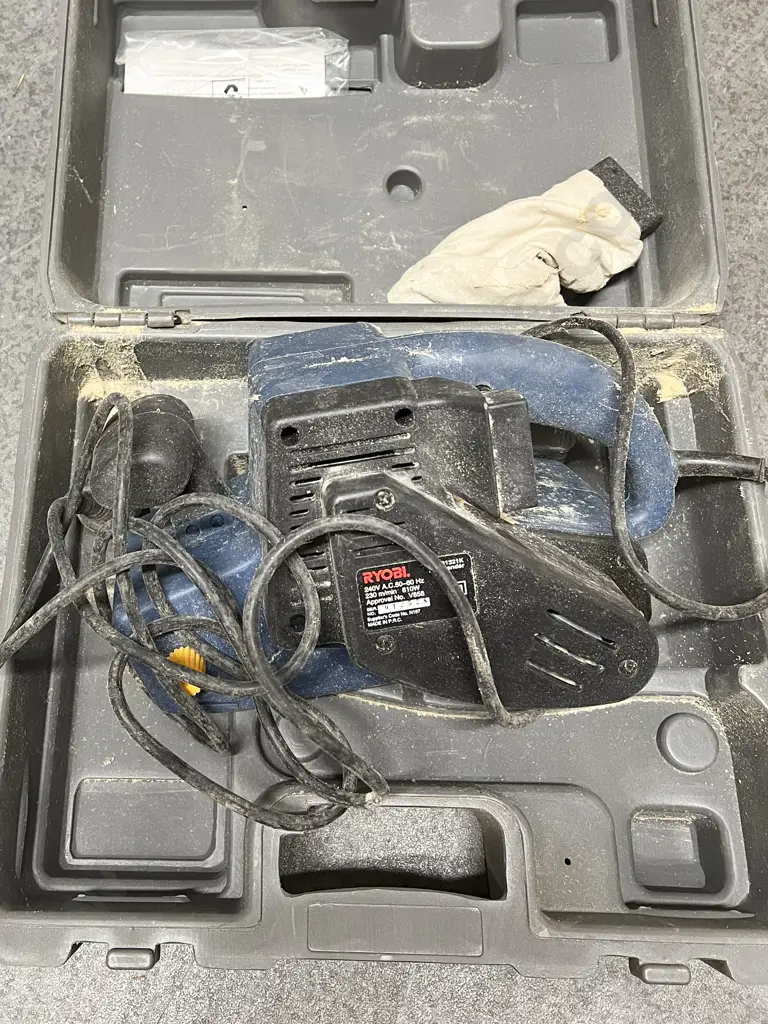 Ryobi Belt Sander in Carry Case Image 1++