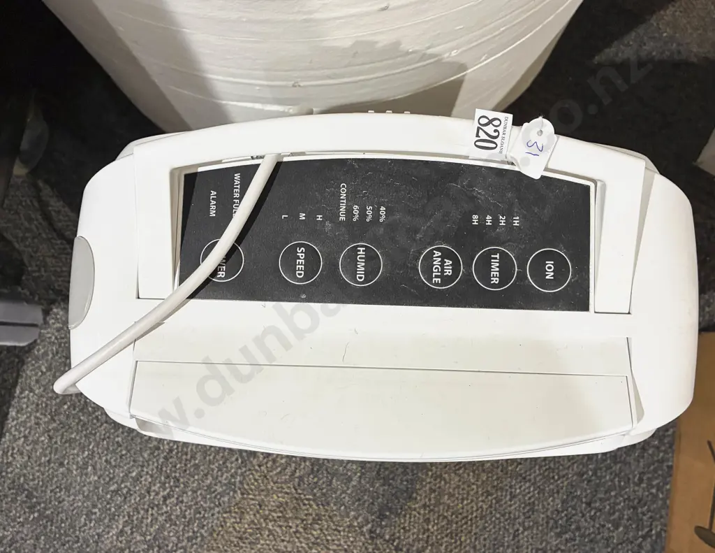 Goldair Dehumidifier Image 1++