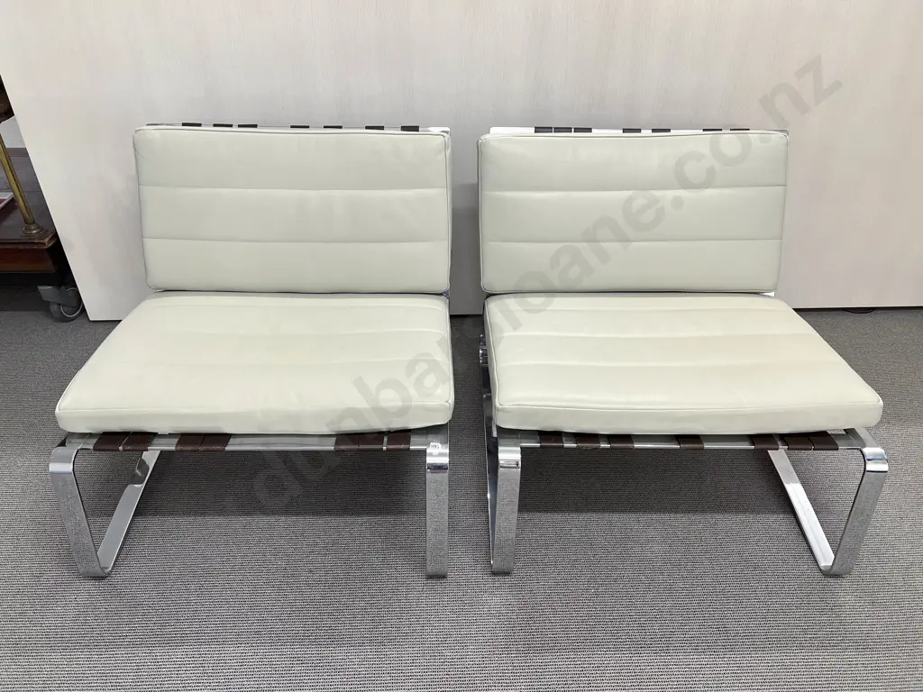 Two Minotti "Delaunay" Chrome and Leather Lounger Chairs Image 1++