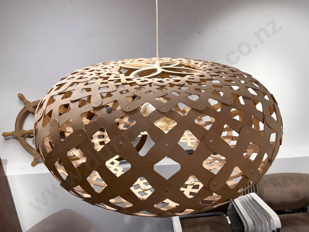 David Trubridge Kina Pendant Light Image 1++