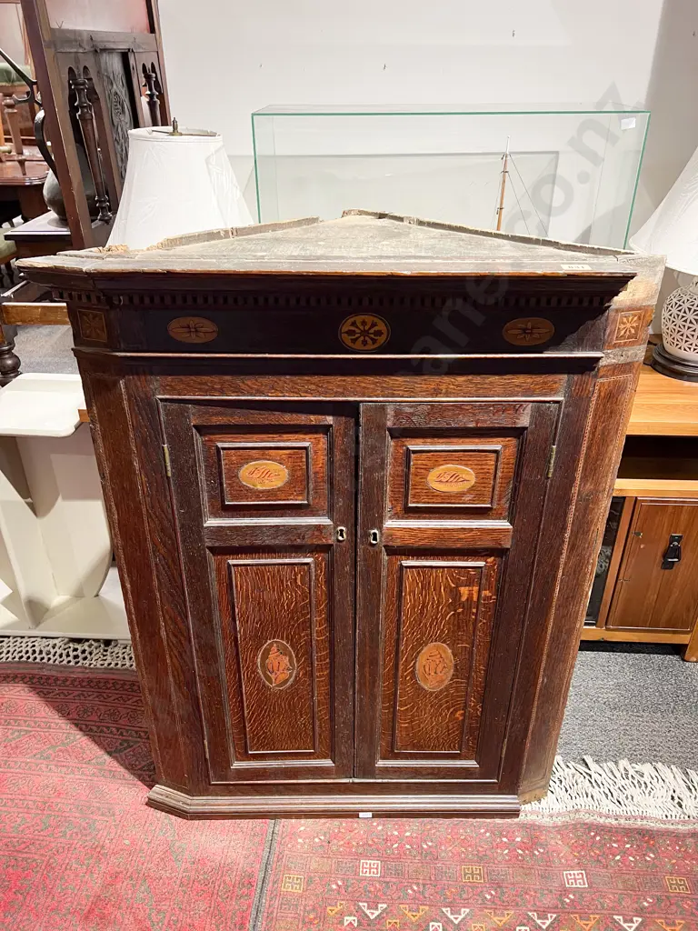 An Attractive Geo III Oak & Inlaid Hanging Corner Cupboard Image 1++