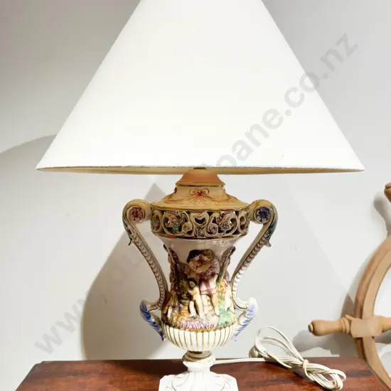 Capodimonte Vase Form Table Lamp