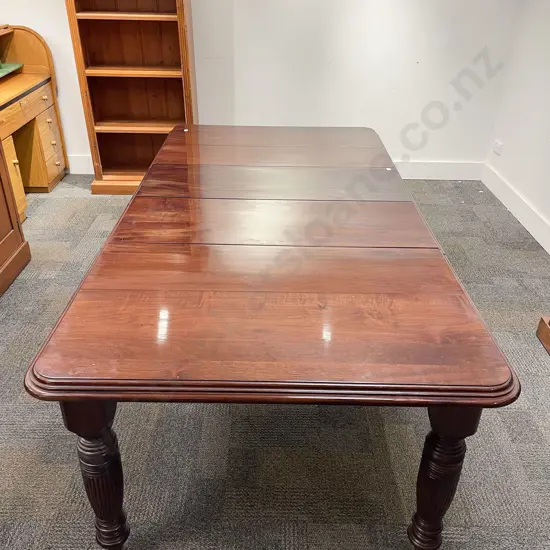 Victorian Mahogany Extension Dining Room Table