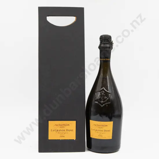 1 Bottle French Champagne 1996 Veuve Cliquot La Grande Dame in Presentation Box