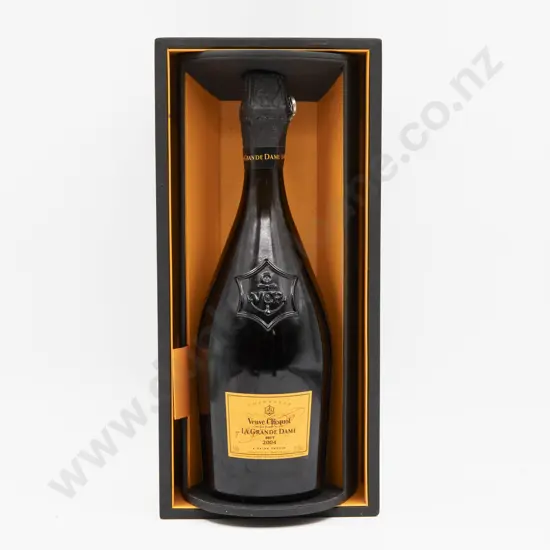 1 Bottle French Champagne 2004 Veuve Cliquot La Grande Dame in Presentation Box
