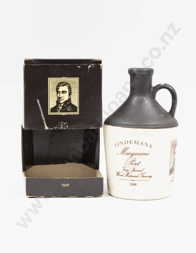 1 Bottle Lindemans Macquarie Port Boxed Image 1++