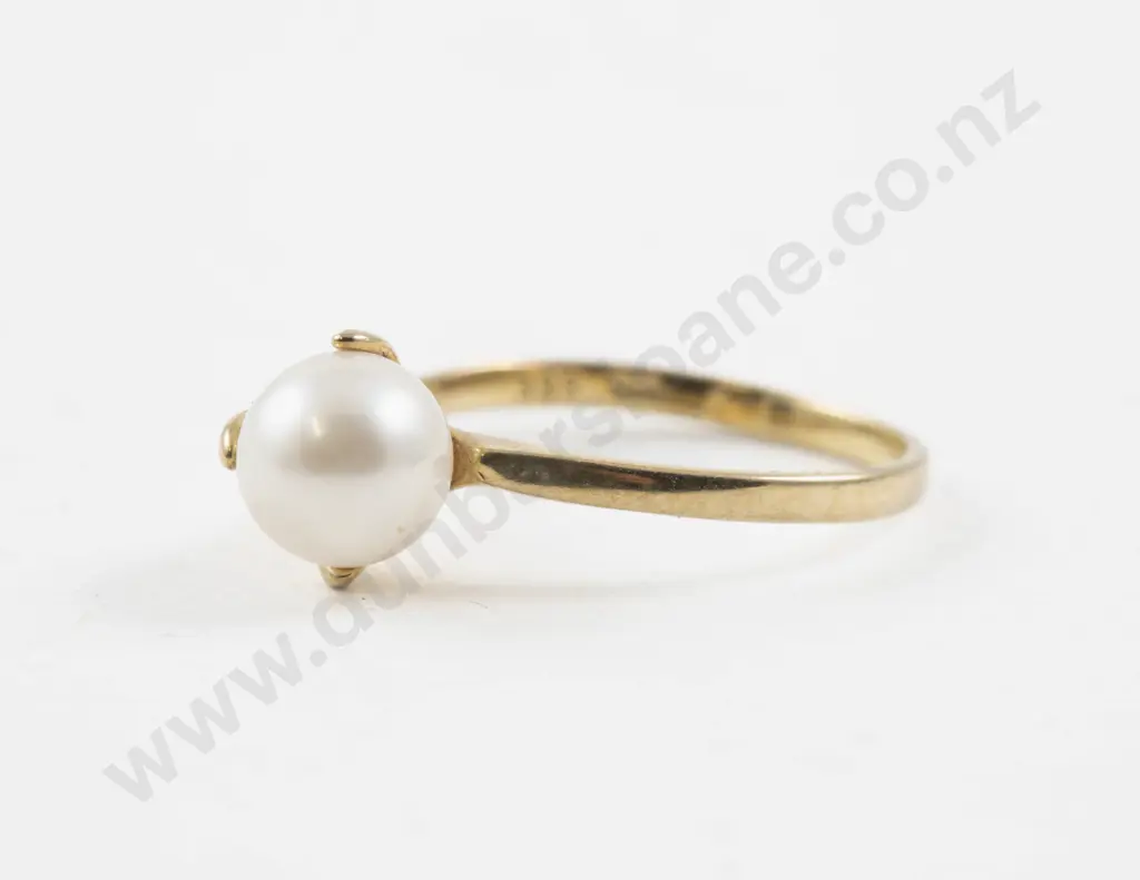 8ct Single Cultured Pearl Ring Image 1++