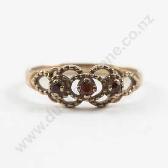 9ct Three Stone Garnet Ring