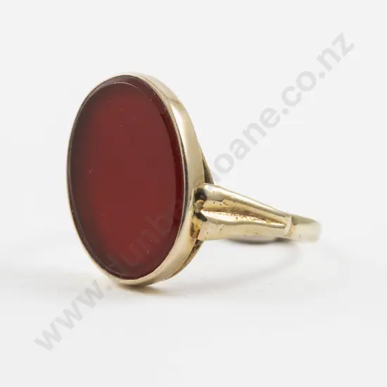 8ct Single Carnelian Oval Panel Signet Type Ring