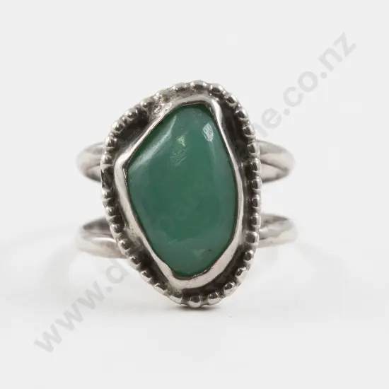 S/S Single Stone Green Gemstone Ring