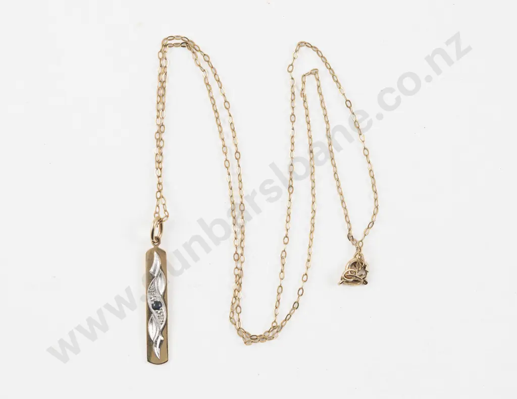9ct Single Sapphire Pendant on 10ct Gold Neck Chain Image 1++