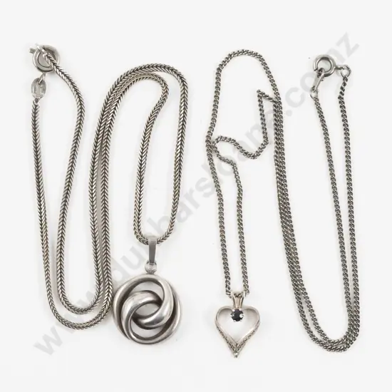 S/S Interlocking Circular Pendant on Neck Chain
