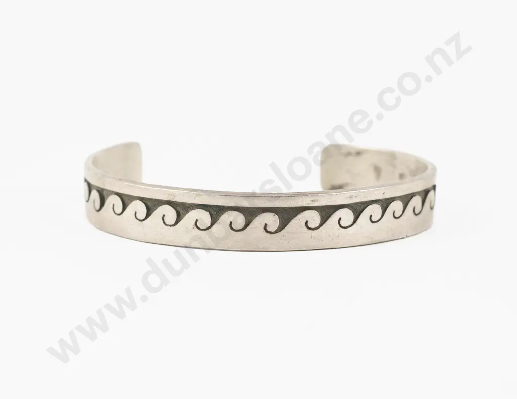S/S Engraved Wave Cuff Bangle Image 1++