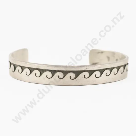 S/S Engraved Wave Cuff Bangle