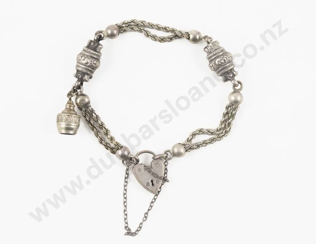 S/S Fancy Link Bracelet with Heart Padlock Clasp Image 1++
