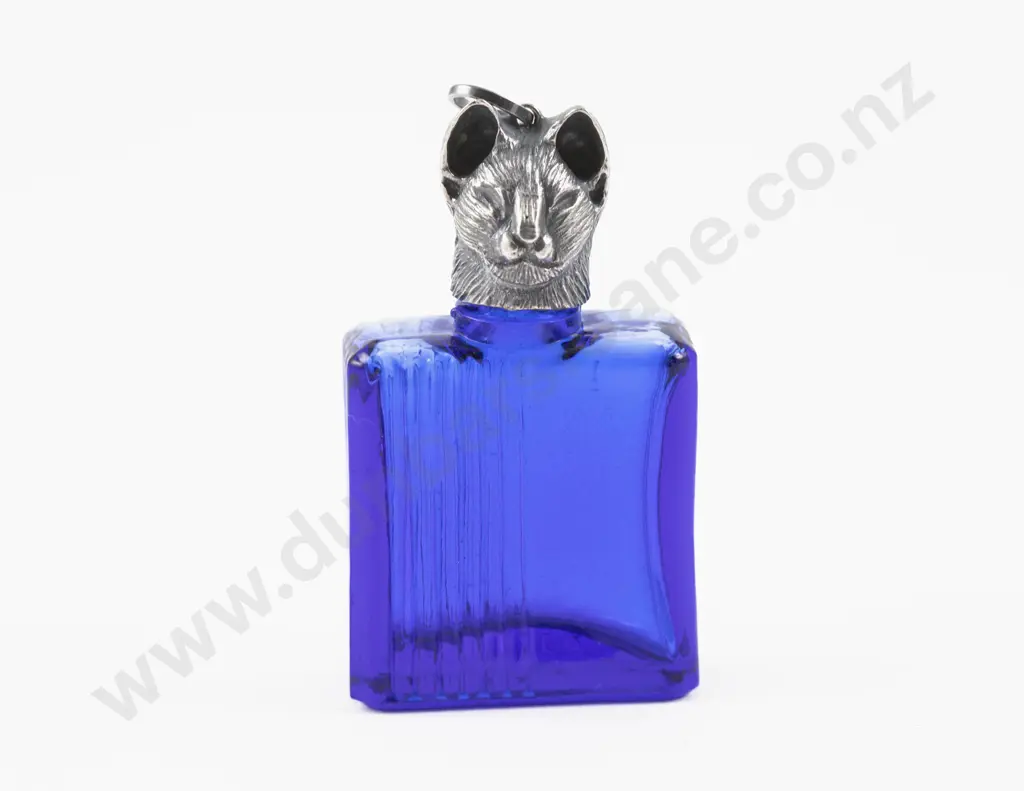 S/S Cats Head Scent Bottle Pendant Image 1++