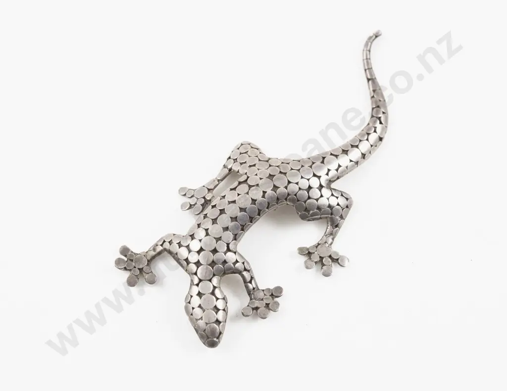 S/S Textured Lizard Brooch Image 1++