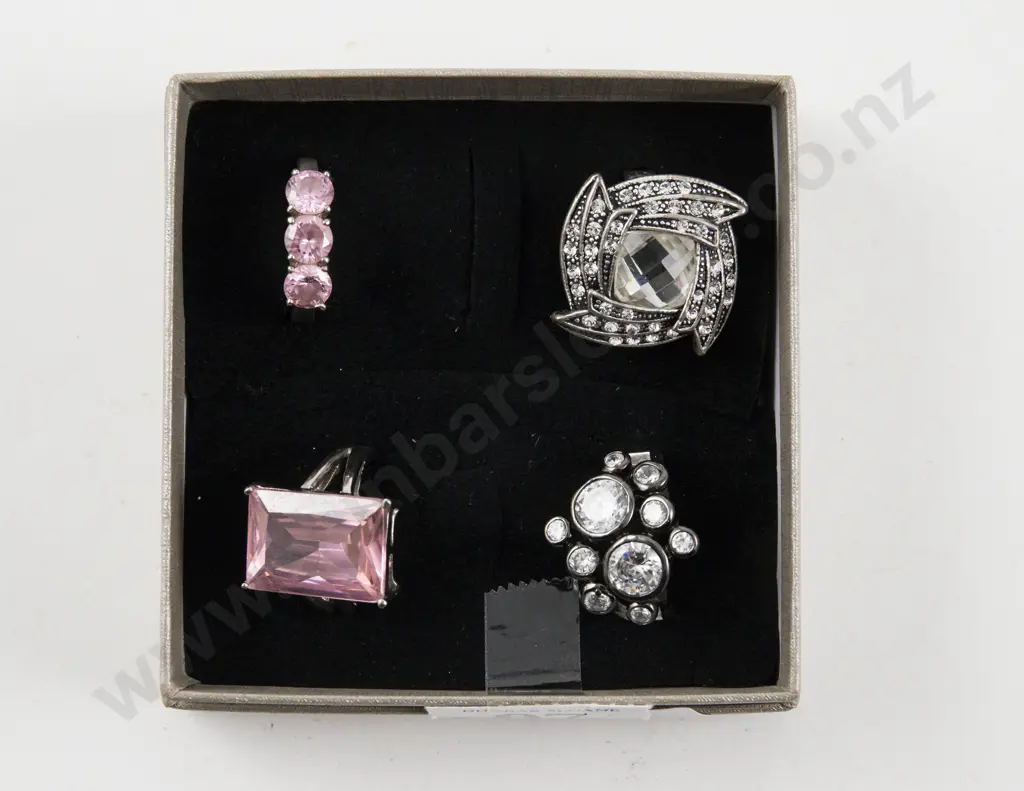 Collection of Costume Jewellery Gem Set Dress Rings Image 1++