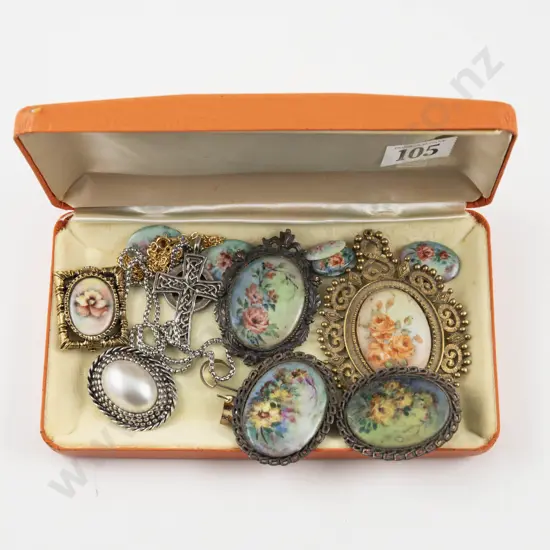 Collection of Assorted Costume Jewellery