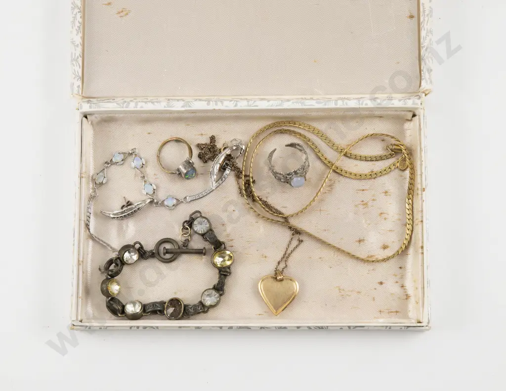 Gold Plated Heart Shaped Photo Locket Pendant with Assorted Costume Jewellery Image 1++