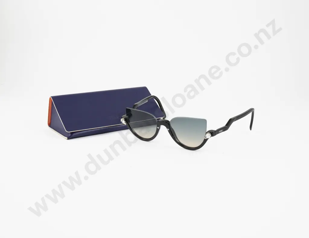 Pair Original Cased Fendi Sunglasses Image 1++