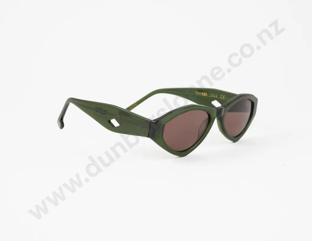 Pair Original Cased Age Sunglasses Image 1++